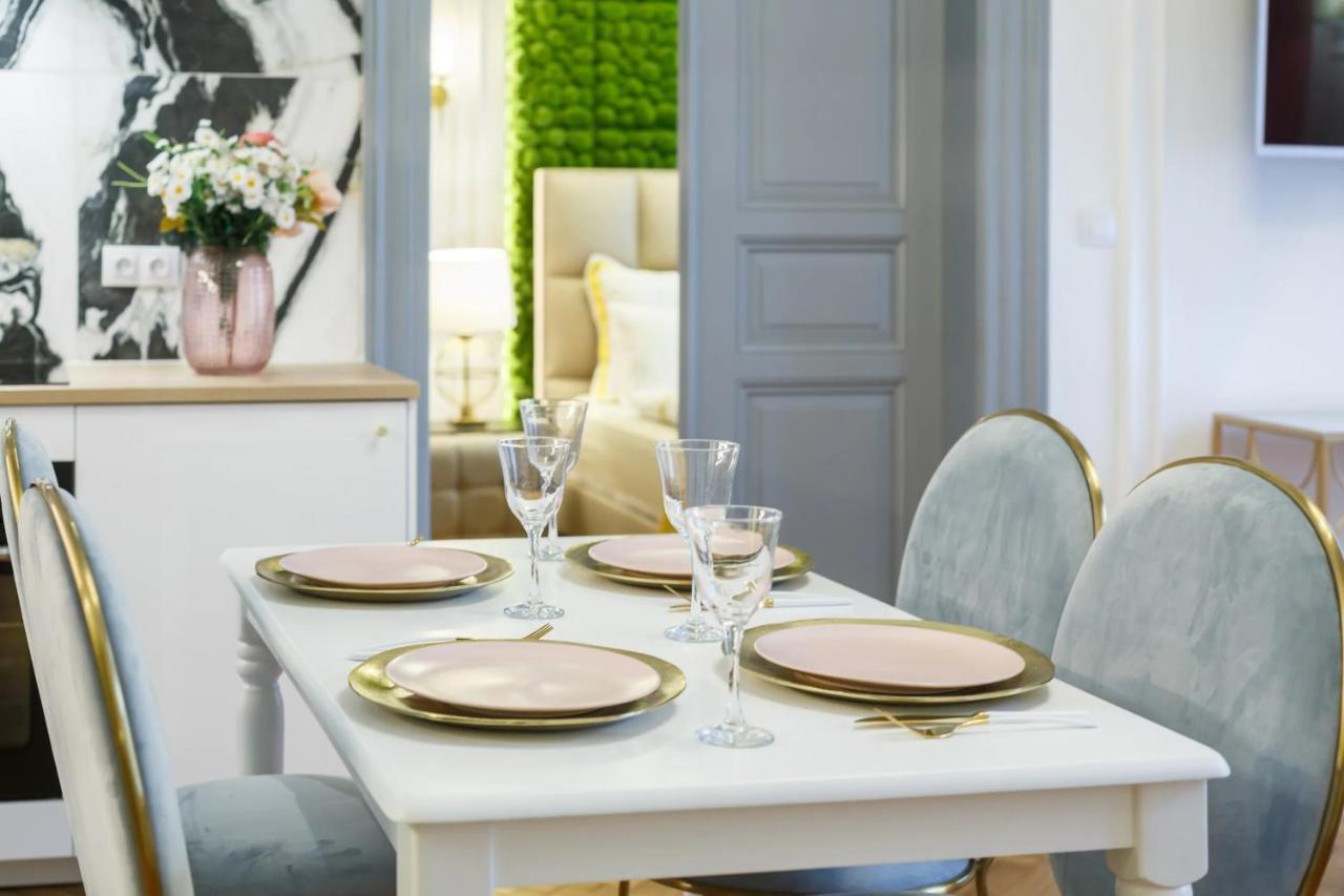 Palace By Main Station - Premier Apartament Praga